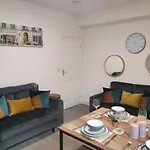 Victoria House - 3 Bedrooms, 3 Bathrooms By Cliftonvalley Apartments