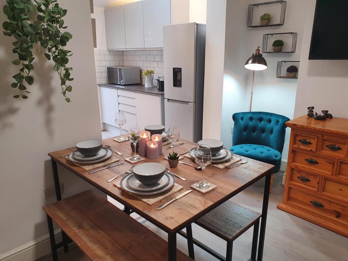 Casa de férias Victoria House - 3 Bedrooms, 3 Bathrooms By Cliftonvalley Bristol